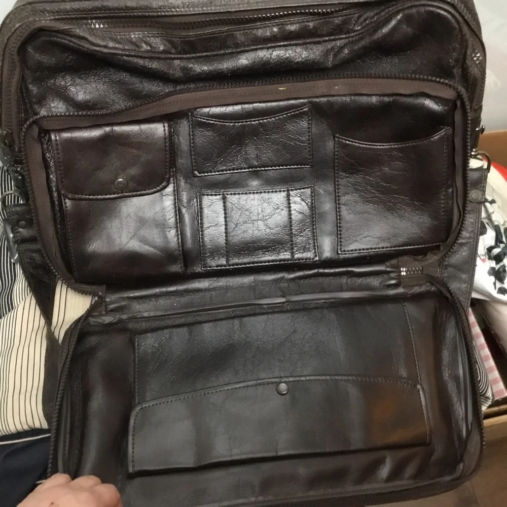 Genuine Leather Zippered Shoulder Messenger Bag - Picture 12 of 16